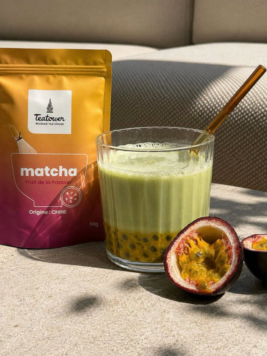 Matcha Fruit de la Passion Teatower avec matcha latte glacé