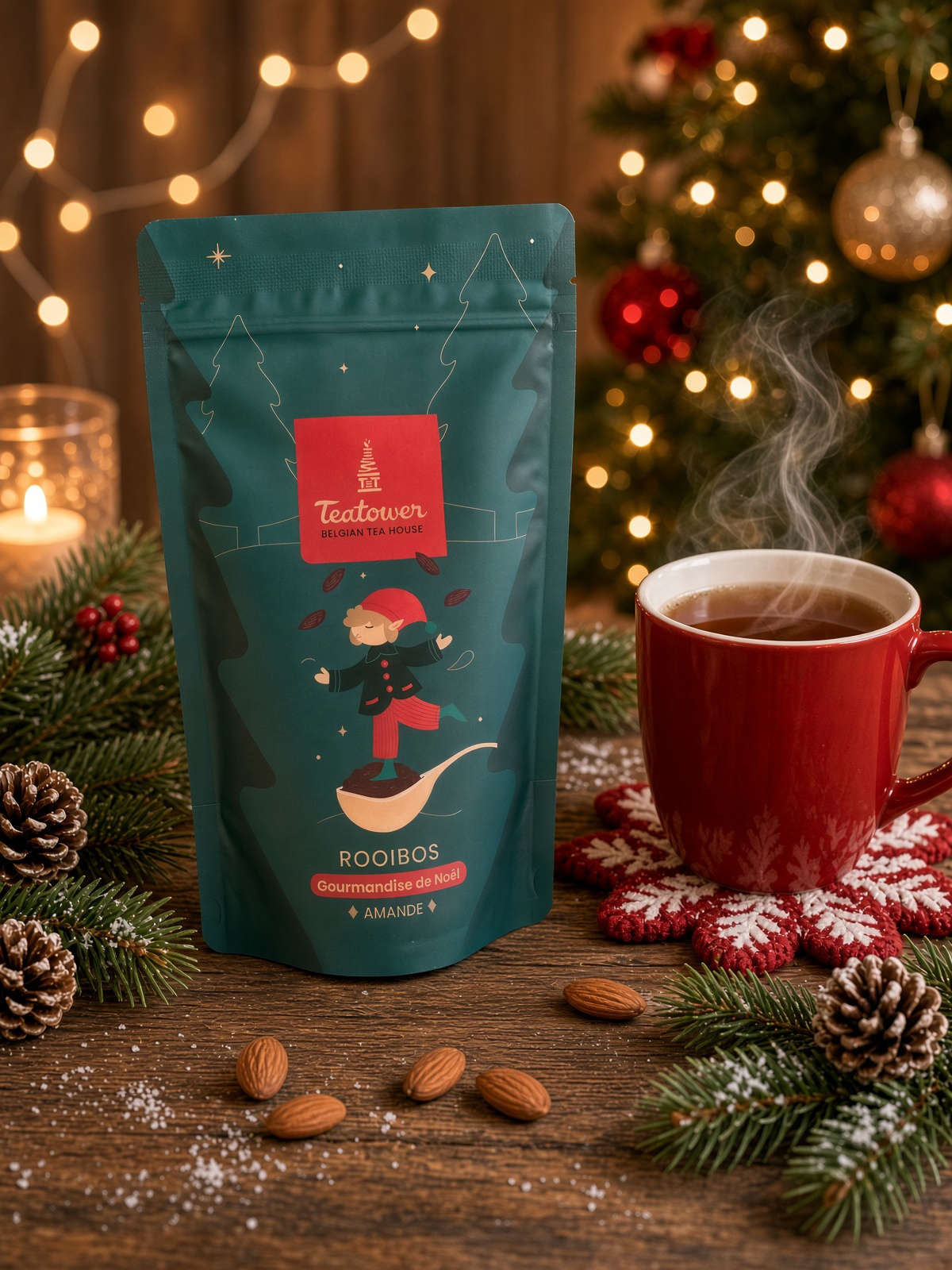 Teatower Rooibos Gourmandise de Noël 2026 — sachet amande, tasse fumante et décor de Noël